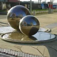 Фонтан из 2 стальных шаров (518906) ∅ 1 и ∅ 1,5 м. Москва 